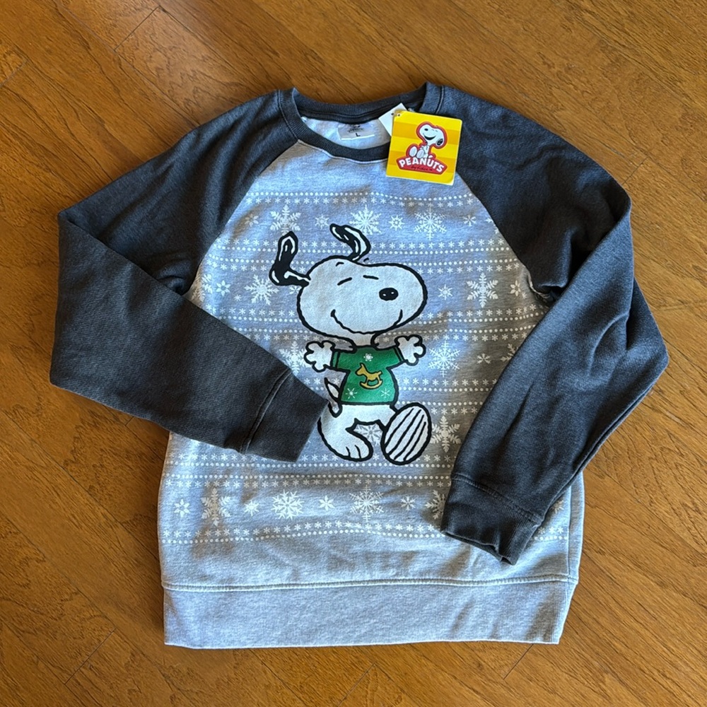 NEW Peanuts baseball sweatshirt